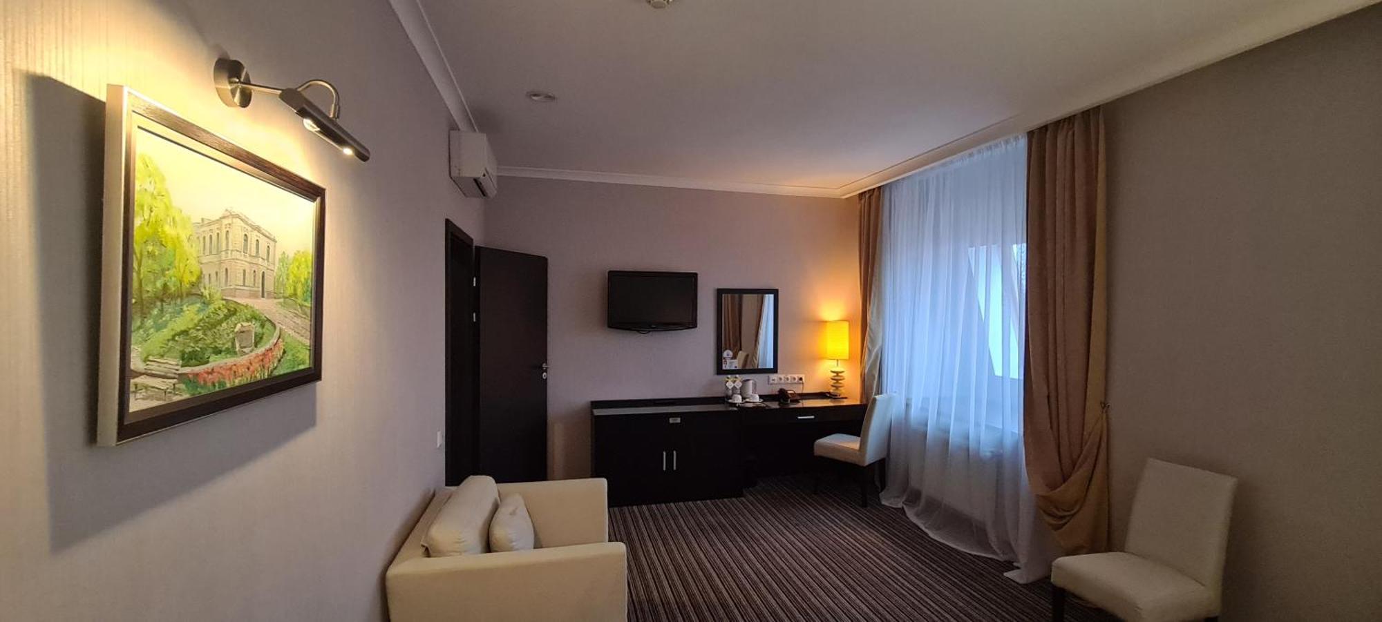 Optima Sumy Hotel Exterior foto