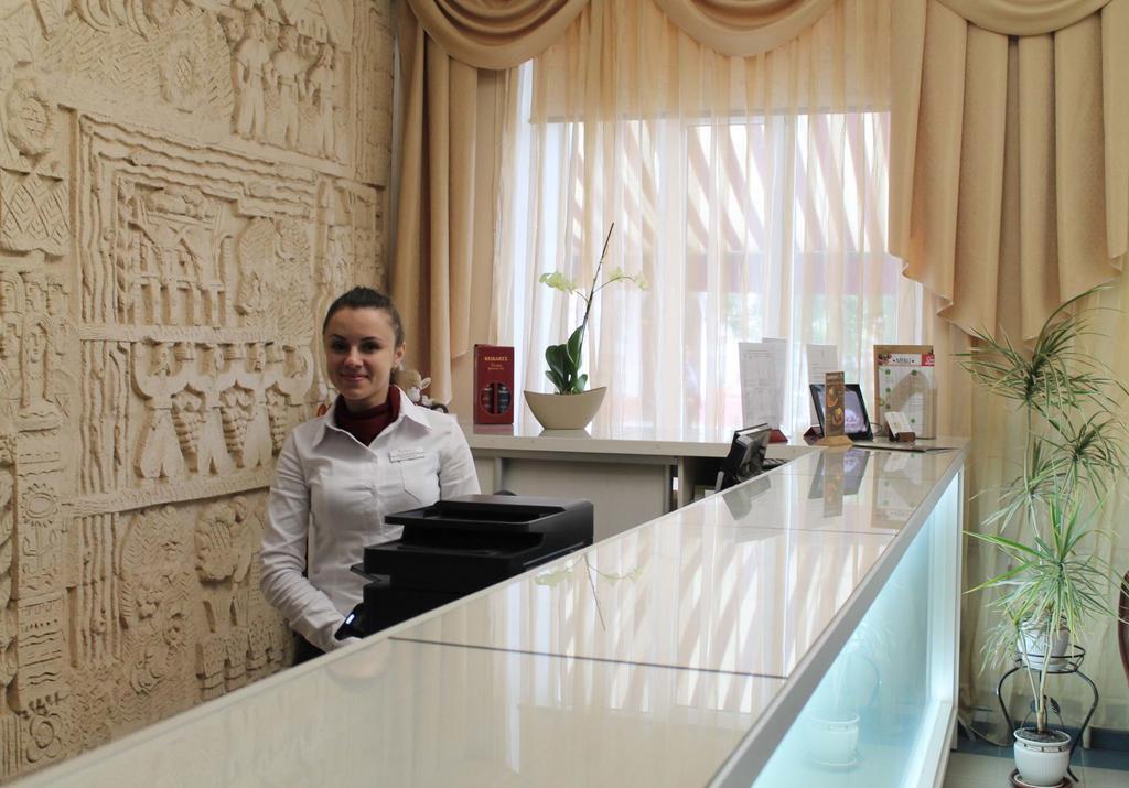 Optima Sumy Hotel Exterior foto